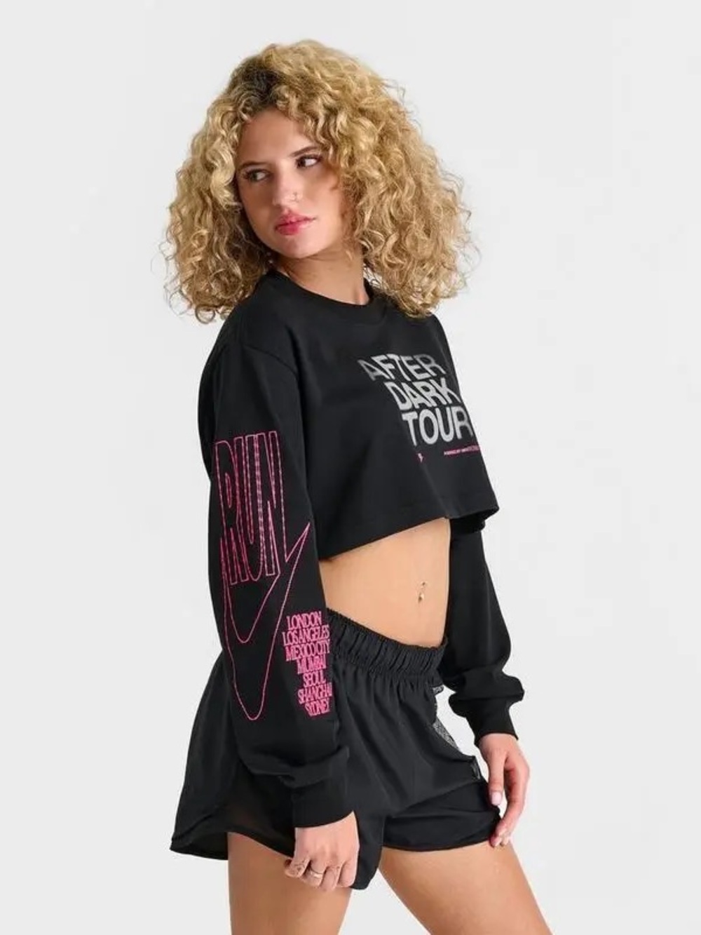 Nike After Dark Tour Women's Oversized Long-Sleeve Cropped T-Shirt - Picture 9 of 17